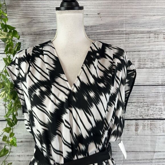 DKNY Blouse Top size Medium Black White Bow Tie Wedding Church Career Boho - Picture 3 of 14